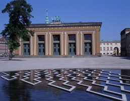 Thorvaldsens Museum by Ireneusz Cyrannek-VisitDenmark
